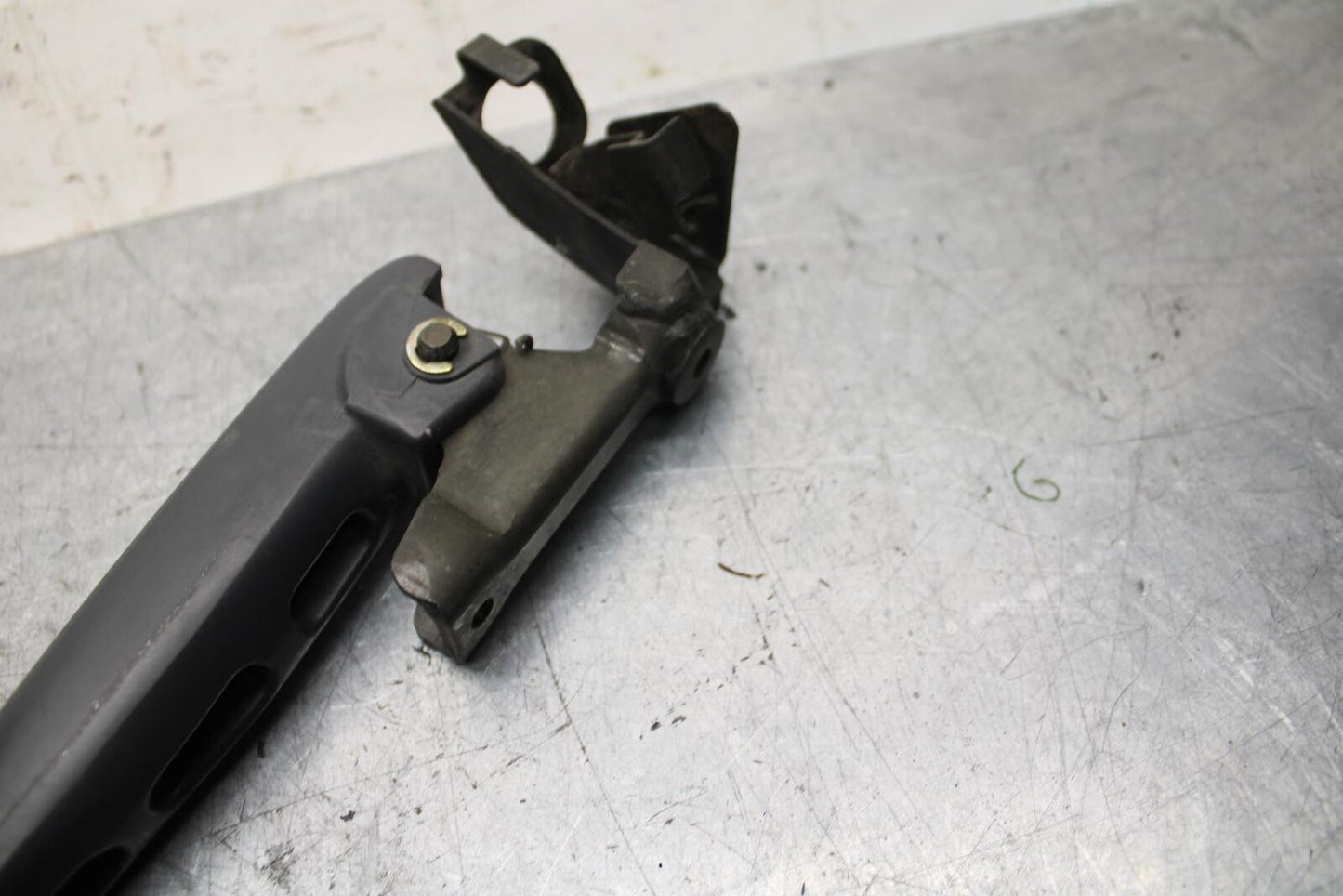 2001 Honda ST1100  GRAB BAR HANDLE  BB77
