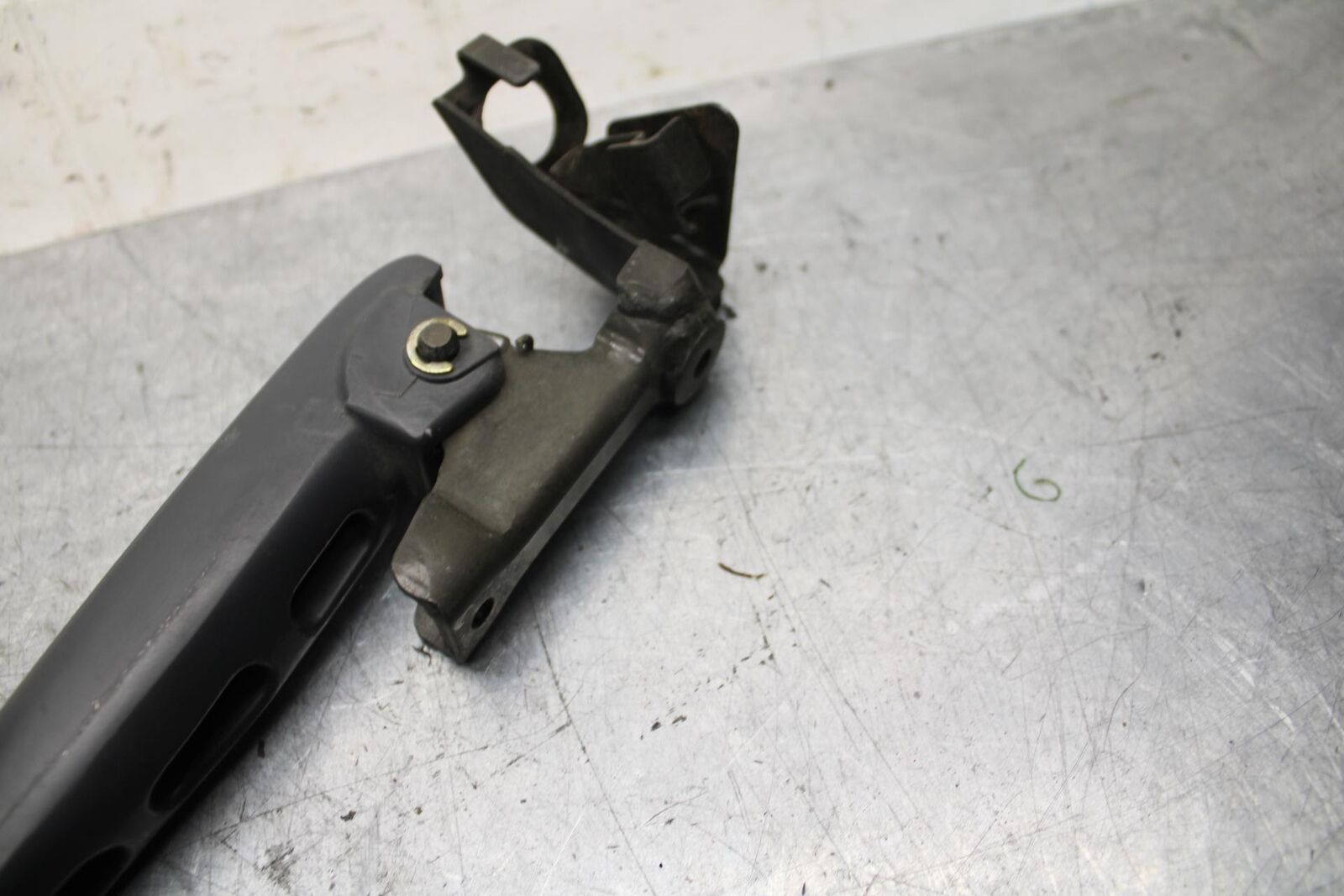 2001 Honda ST1100  GRAB BAR HANDLE  BB77