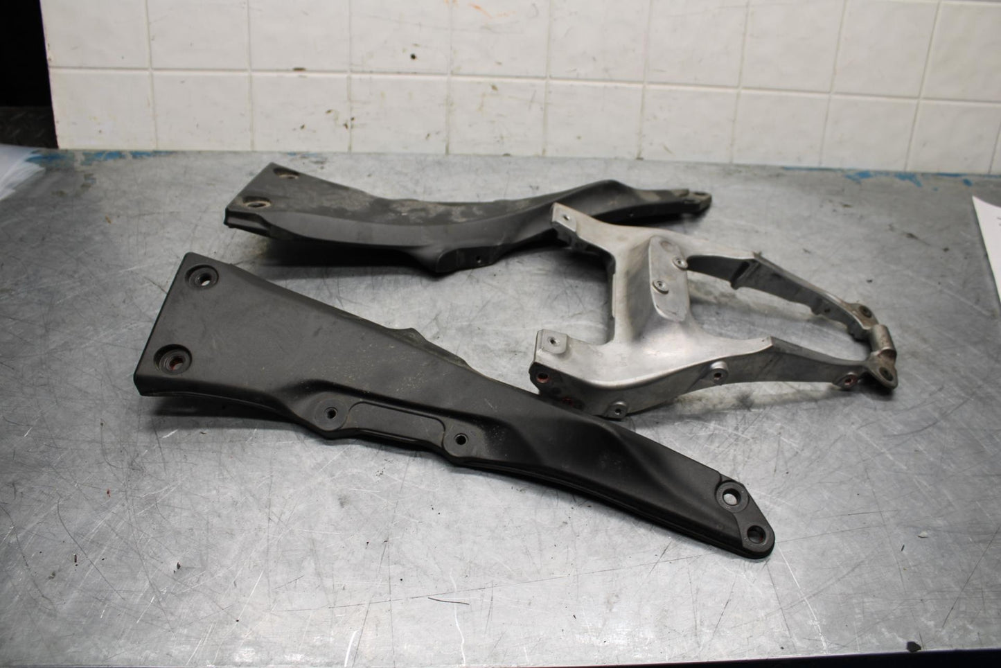 11-15 KAWASAKI ZX1000R REAR SUBFRAME BACK SUB FRAME BB445