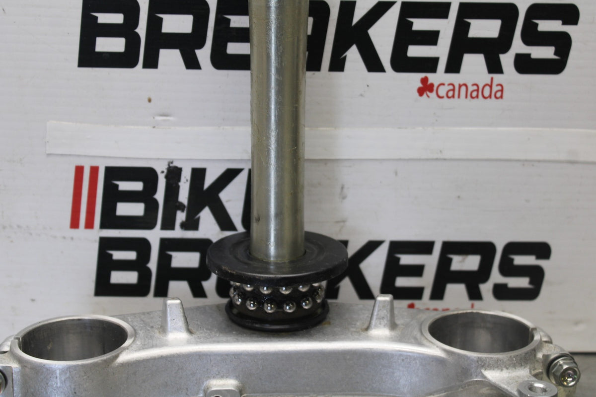 15-26 SUZUKI GSXR600 FRONT FORKS CLAMP LOWER TRIPLE TREE STEM BB888