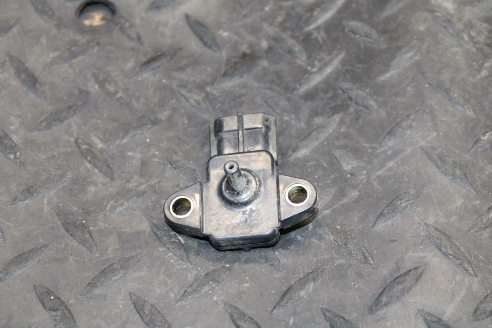 04-05 YAMAHA YZF R1 MAP MASS AIR FLOW PRESSURE SENSOR BB225