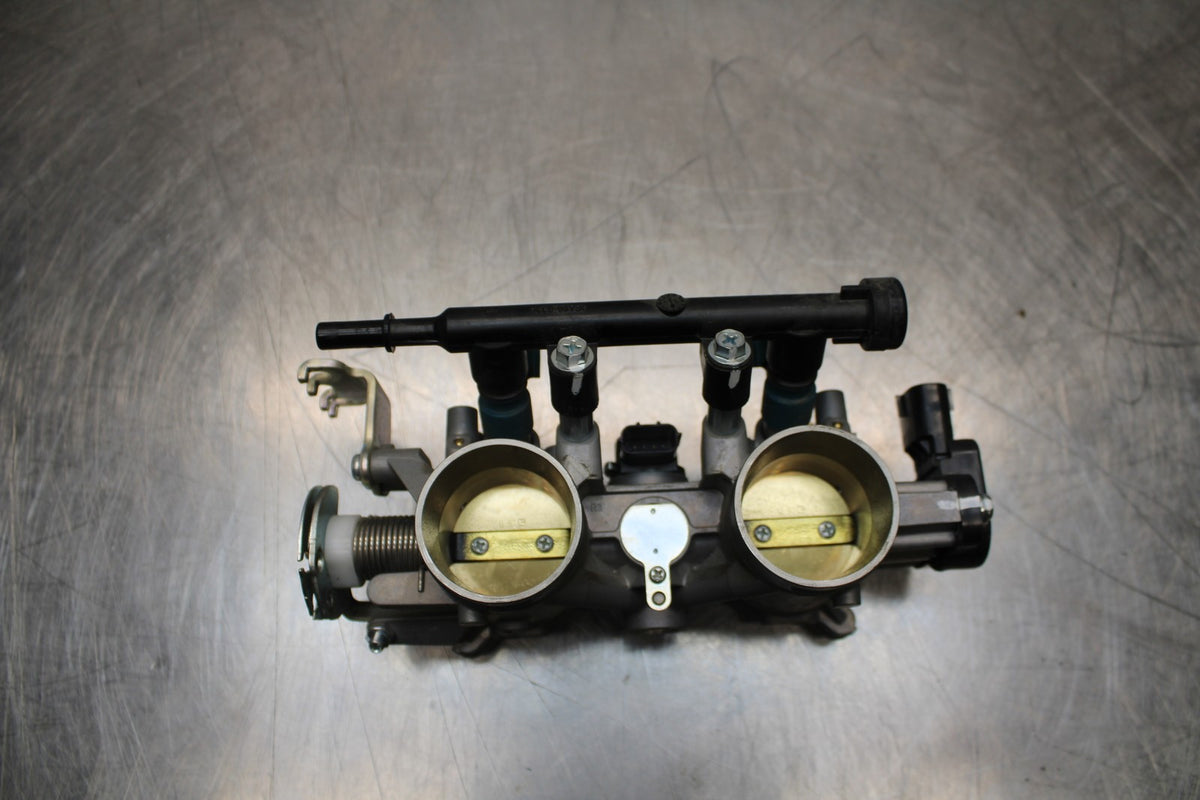 22-25 YAMAHA YZF R7 MAIN FUEL INJECTORS / THROTTLE BODIES  BB176