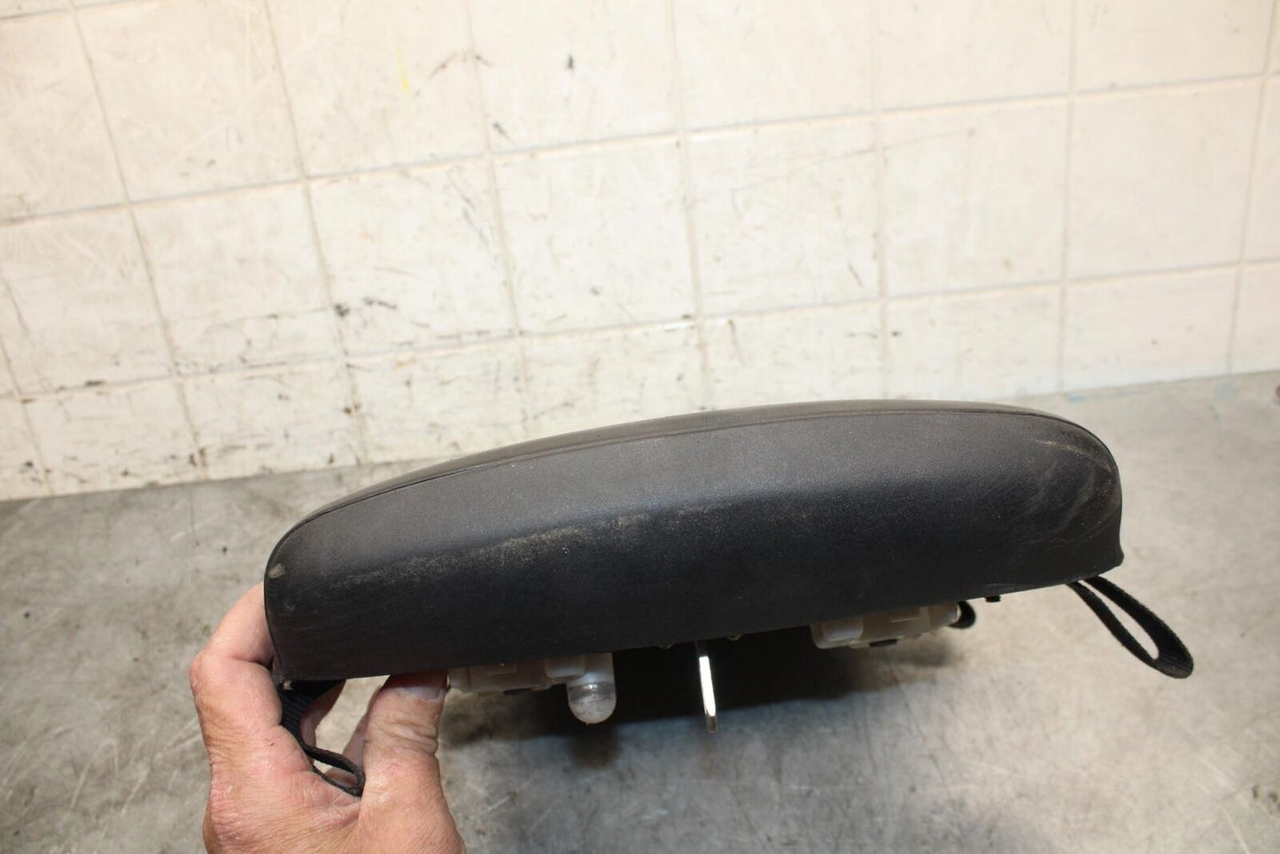 2002 Yamaha YZF R6 REAR BACK PASSENGER TANDEM SEAT PAD SADDLE PILLION BB545