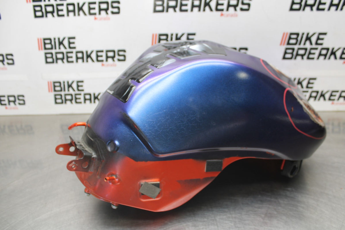 13-18 KAWASAKI NINJA ZX6R GAS TANK FUEL CELL PETROL RESERVOIR BB915