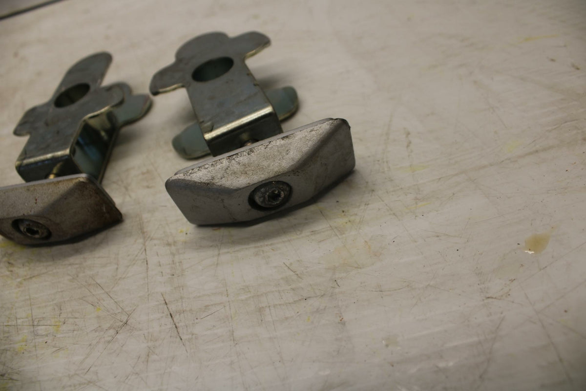 07-12 SUZUKI BANDIT 650F SWINGARM CHAIN TENSIONER ADJUSTMENT BRACKETS  BB280