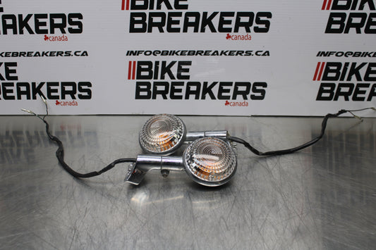09 YAMAHA ROYAL STAR XVZ1300TF VENTURE REAR LEFT RIGHT TURN SIGNALS LIGHT BB151
