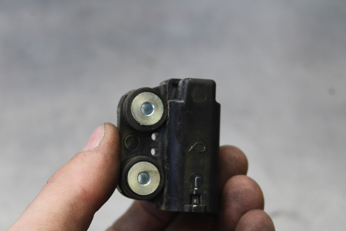 20 TRIUMPH STREET TRIPLE 765 TIP OVER BANK ANGLE CRASH SENSOR SWITCH  BB864