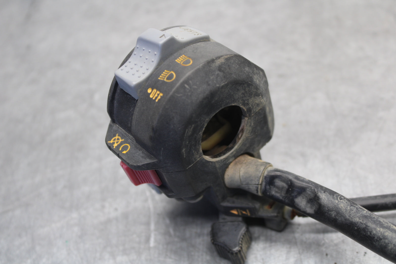 2004 Yamaha Raptor 660R YFM660R LEFT HANDLEBAR CONTROL SWITCH BB695
