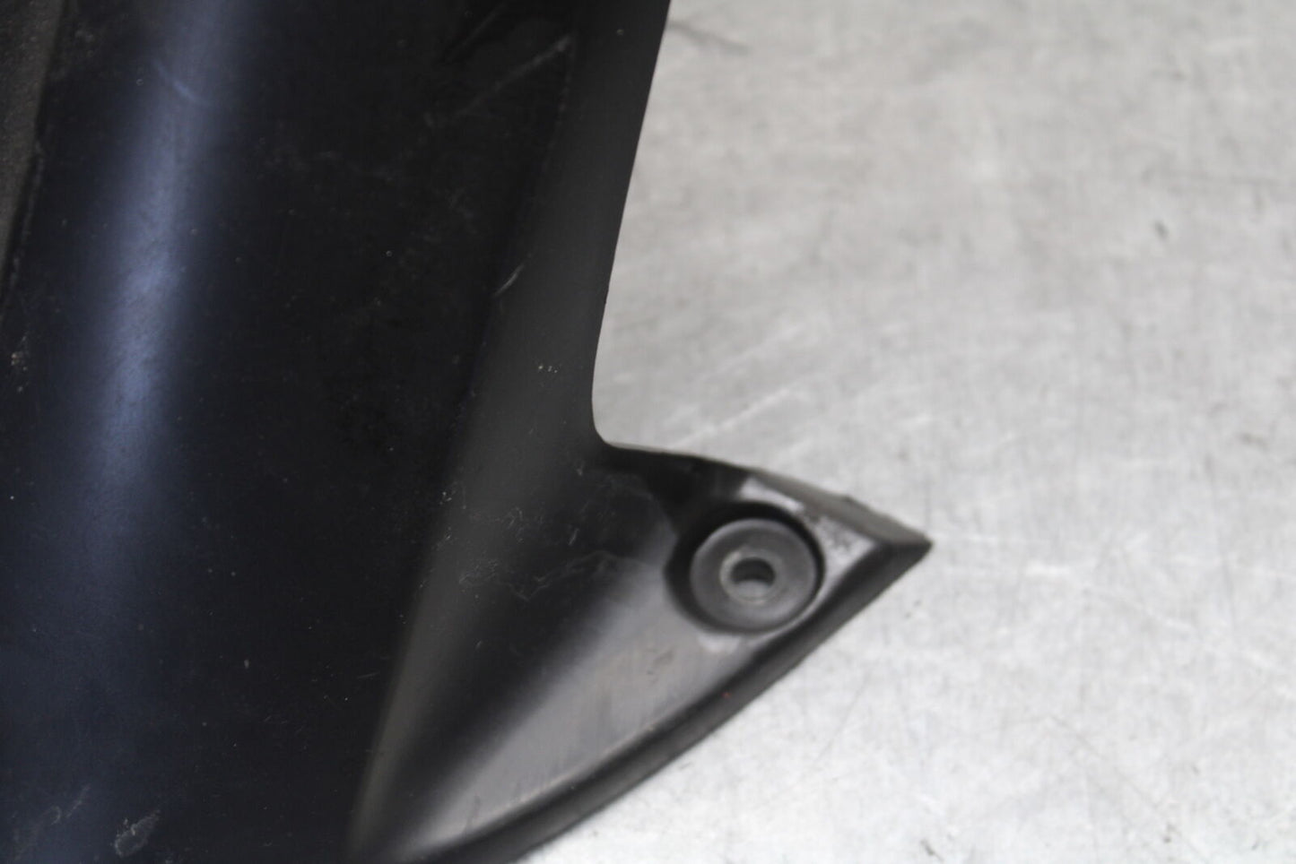 08-09 YAMAHA YZF R6S REAR BACK WHEEL TIRE HUGGER FENDER  BB690