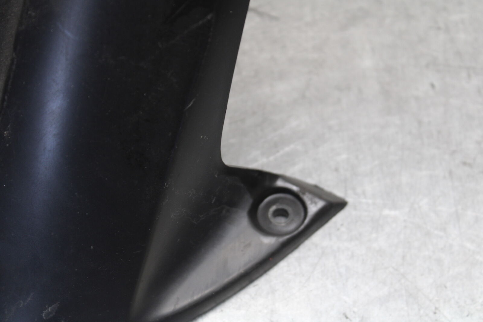 08-09 YAMAHA YZF R6S REAR BACK WHEEL TIRE HUGGER FENDER  BB690