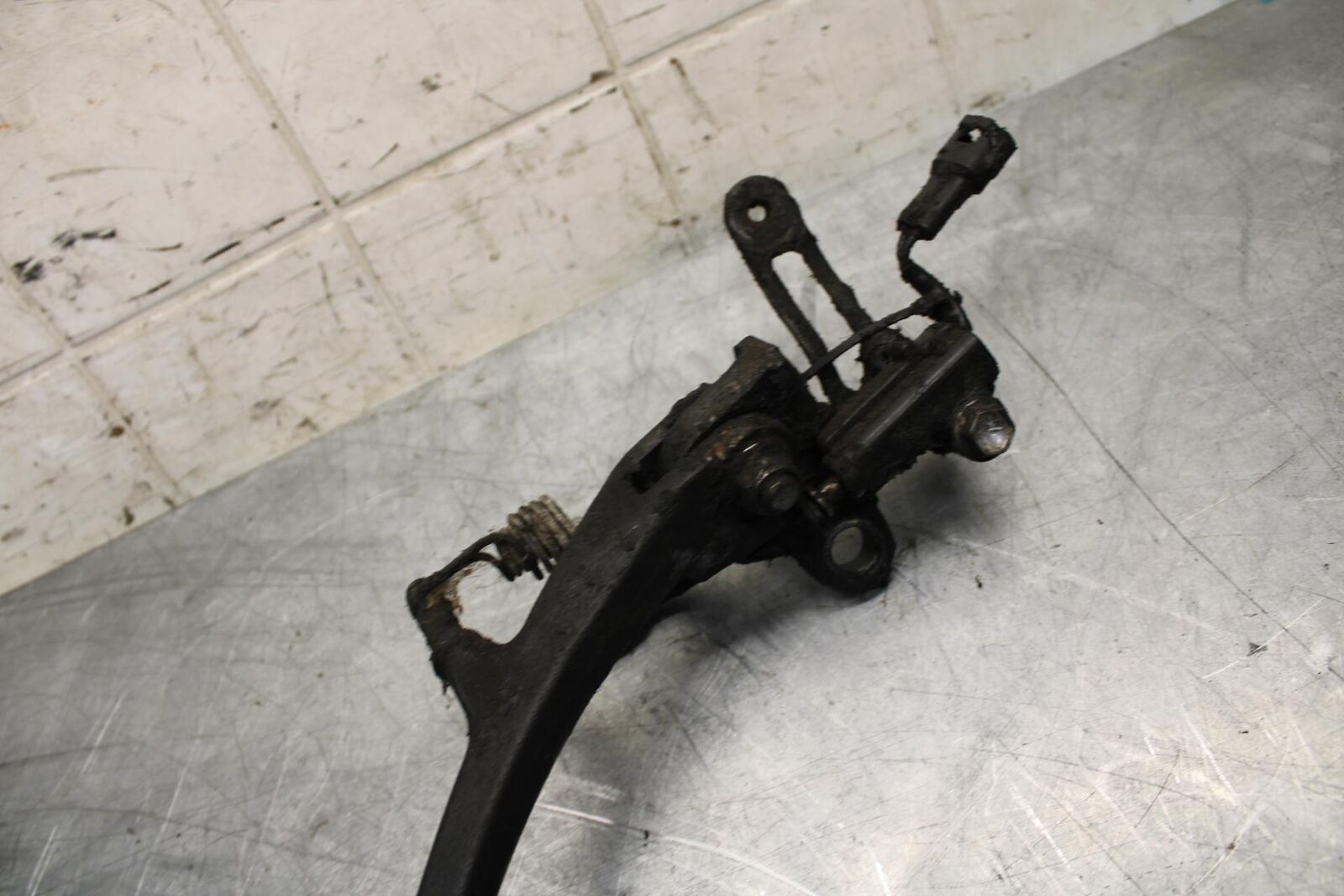 2008 Suzuki GSXR1000 KICKSTAND SIDE KICK STAND 42310-21H00 42330-21H00 BB519