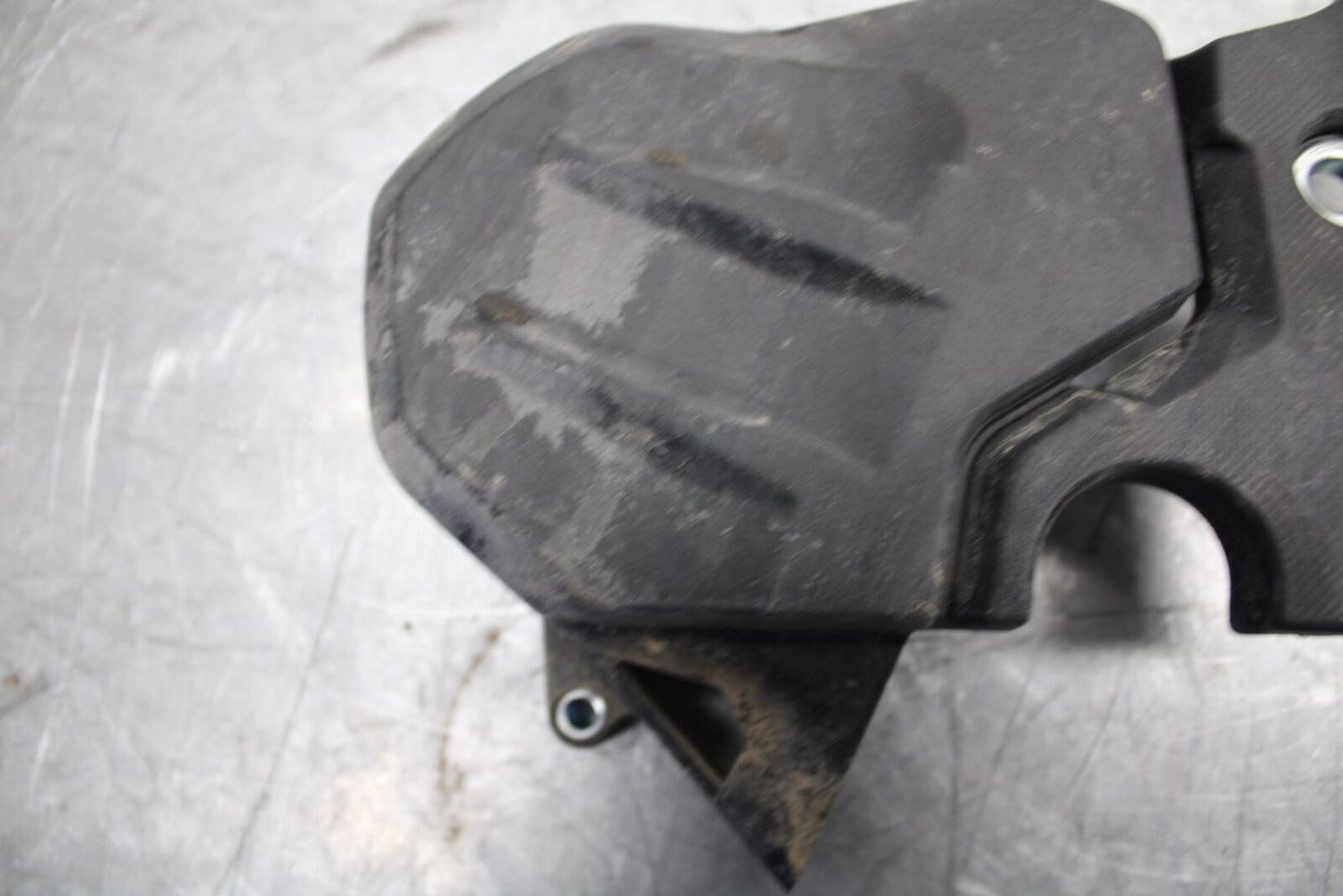 18 KAWASAKI Z 400 ENGINE SPROCKET COVER BB469