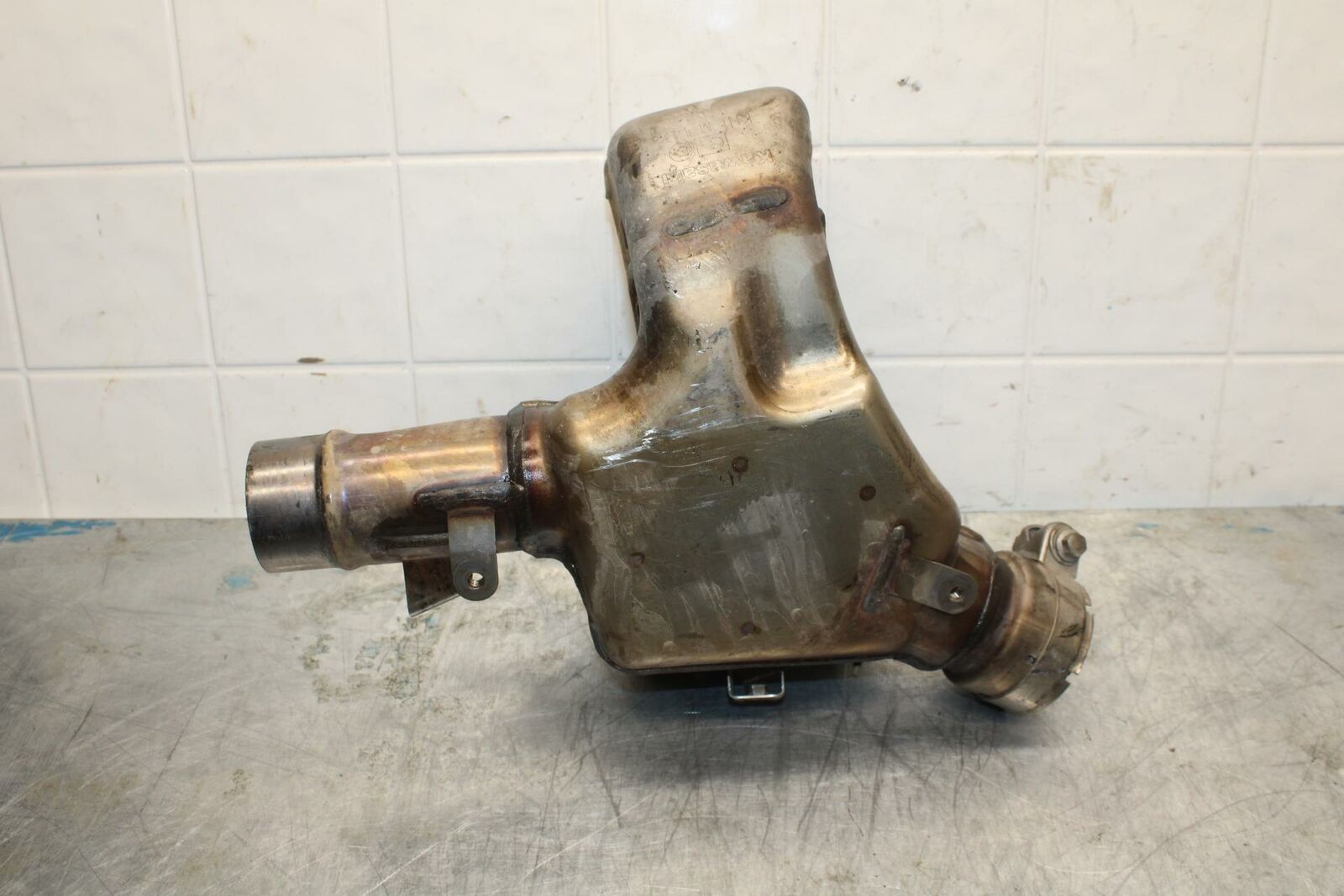 19-20 KAWASAKI NINJA ZX6R ZX636 EXHAUST MIDPIPE MID MIDDLE PIPE BB419