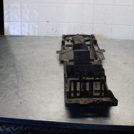 15-21 SUZUKI GSXR600 REAR BACK TAIL UNDERTAIL BATTERY TRAY PLASTIC BB437