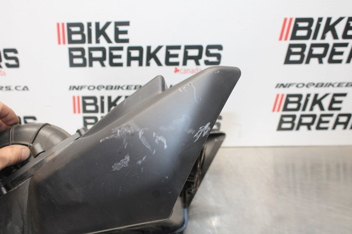 23-24 YAMAHA MT-07 AIRBOX AIR INTAKE FILTER BOX BB194