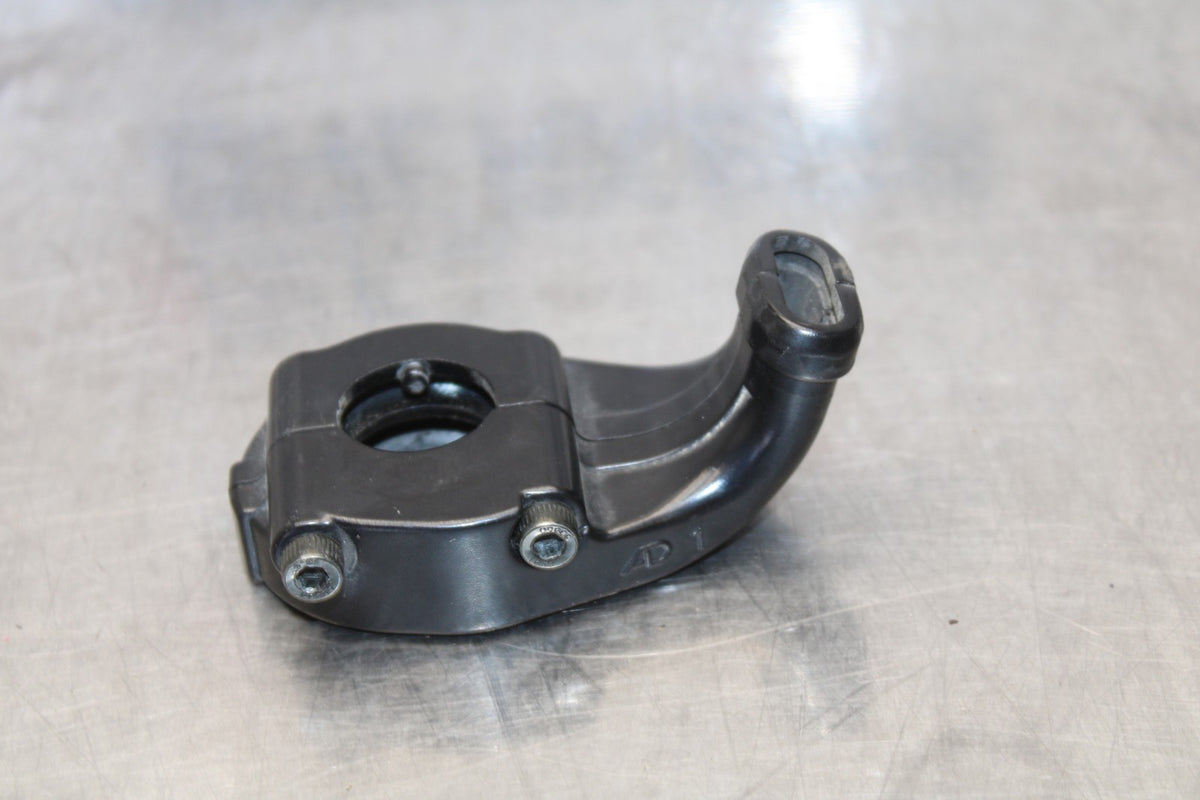 04-05 YAMAHA YZF R1 THROTTLE CABLE LINE HOUSING GUIDE BB173