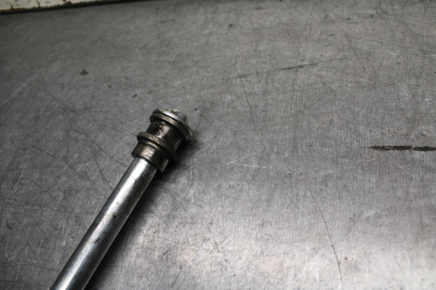 24 KAWASAKI NINJA 500 ABS FRONT WHEEL RIM AXLE PIVOT BOLT BB744