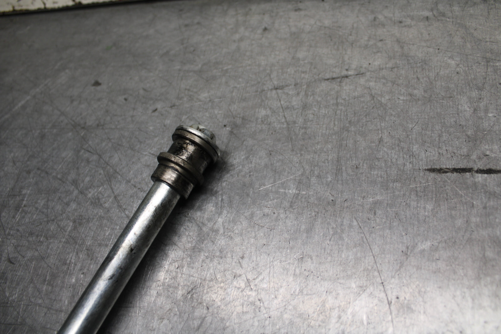 24 KAWASAKI NINJA 500 ABS FRONT WHEEL RIM AXLE PIVOT BOLT BB744