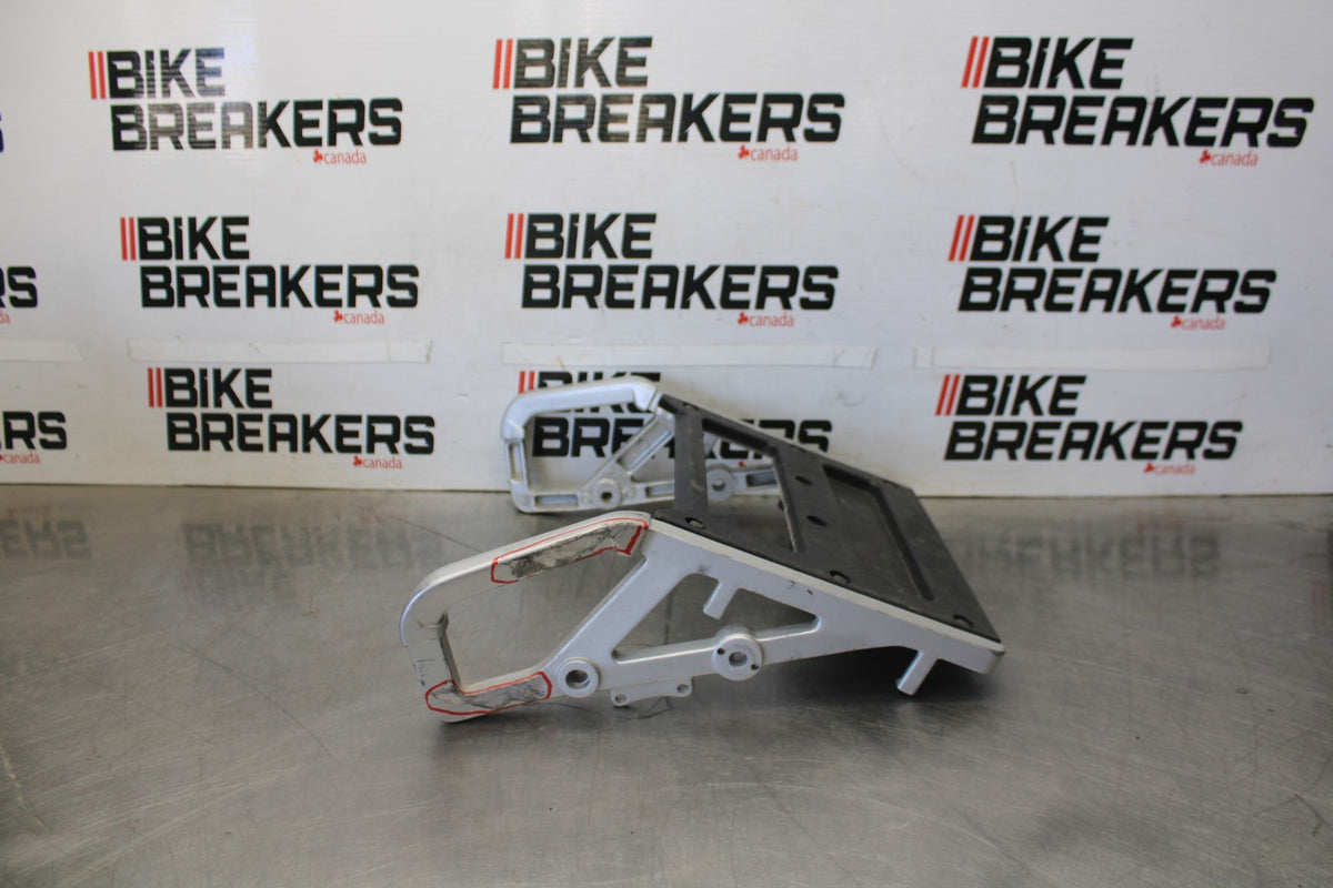 06 KAWASAKI KLR650 PASSENGER REAR SEAT GRAB BAR HANDLE REAR RACK BB919