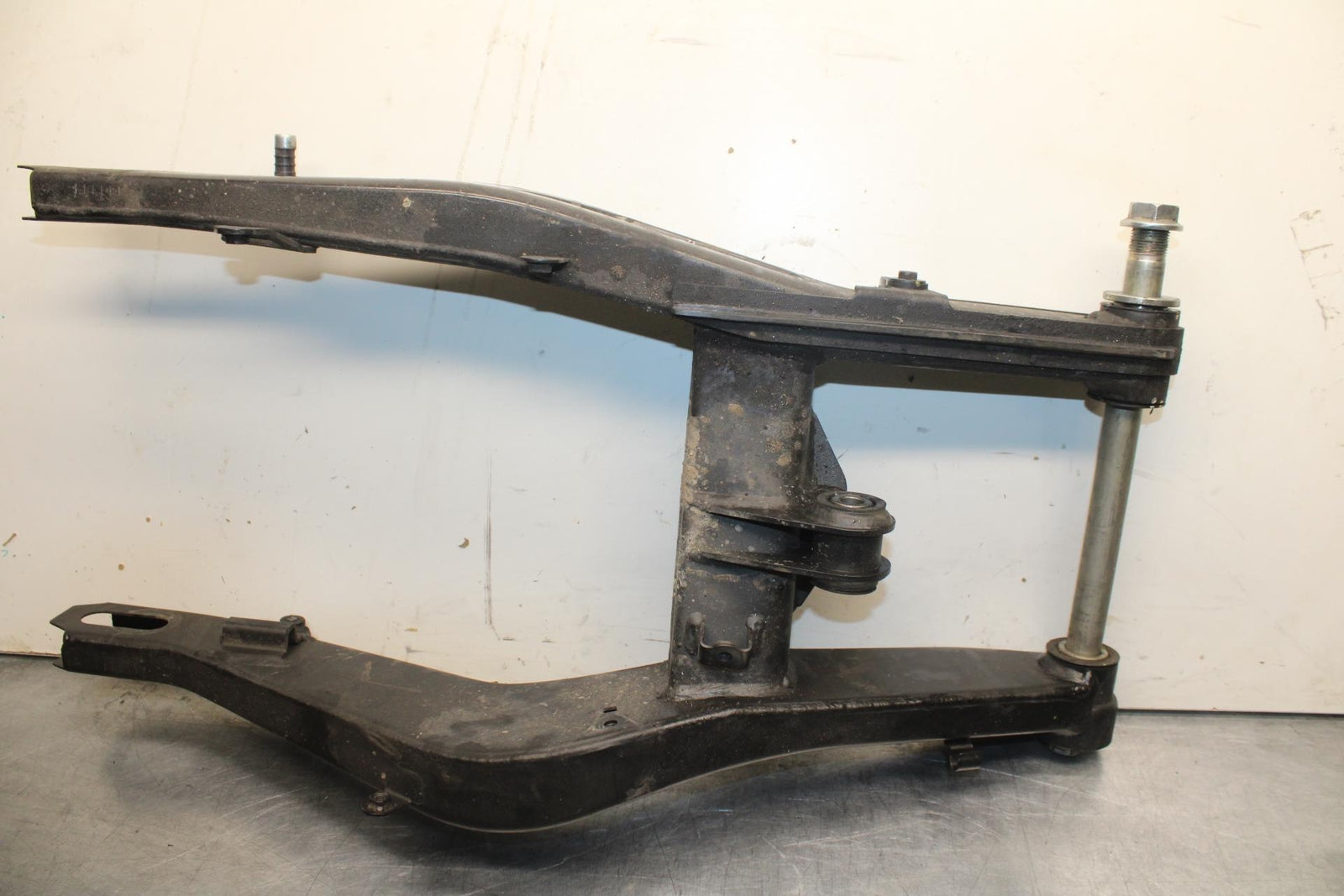 12-17 KAWASAKI ER-6N Z650 REAR SWINGARM BACK SUSPENSION SWING ARM BB607