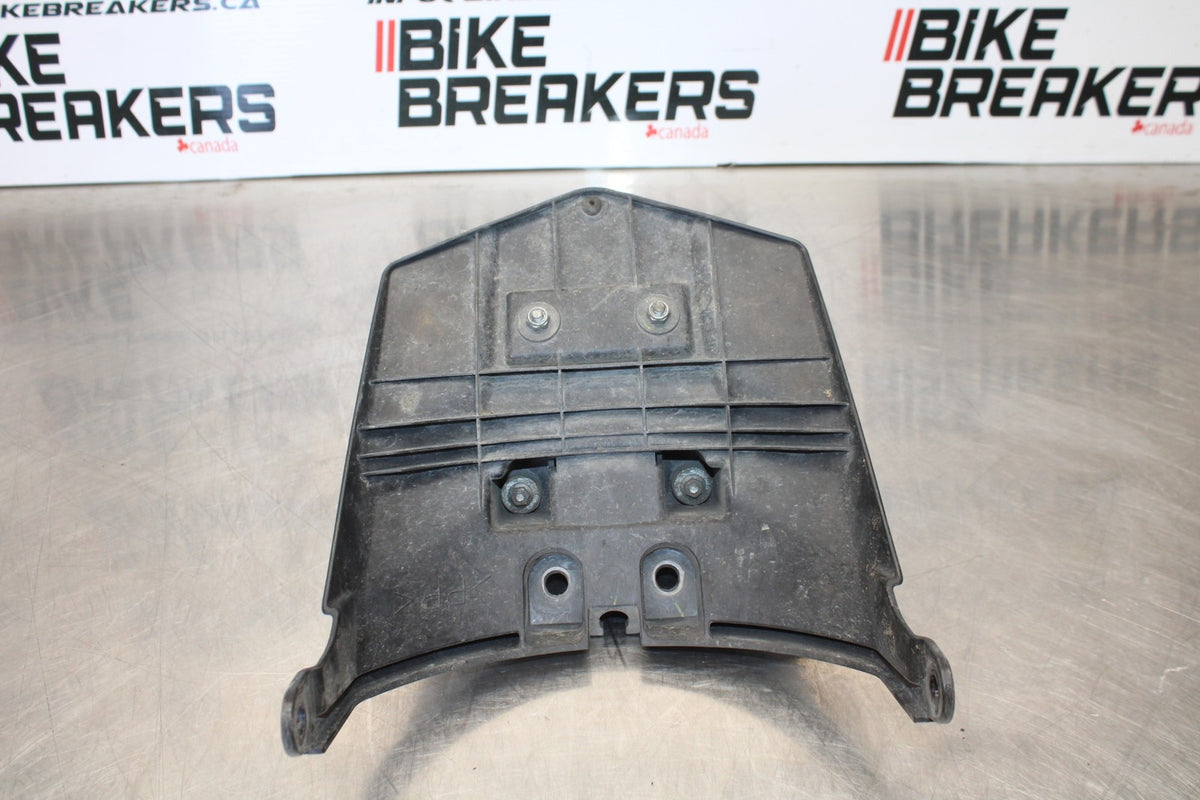 09 YAMAHA V STAR 950 LICENSE PLATE LIGHT & BRACKET MOUNT BB172