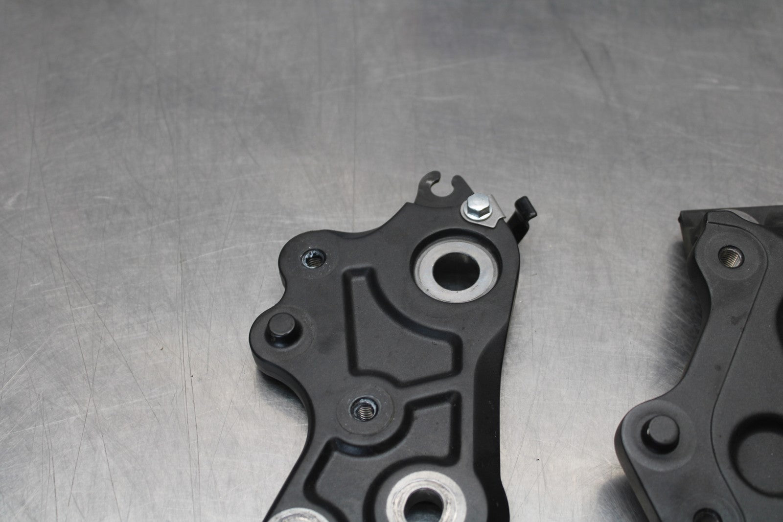 23-24 YAMAHA MT-07 FRAME REARSET REAR SET BRACKETS MOUNTS BB194