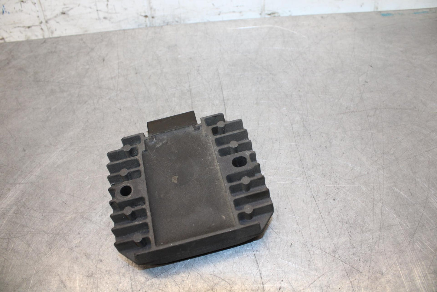 2001 Kawasaki Ninja ZX6 ZX600E RECTIFIER VOLTAGE REGULATOR BB547