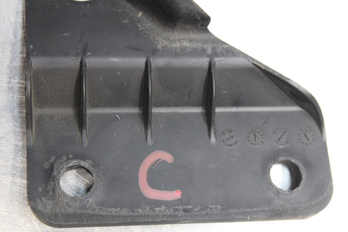11-24 SUZUKI GSXR750 AIRBOX ECU HOLDER BRACKET BB687-C