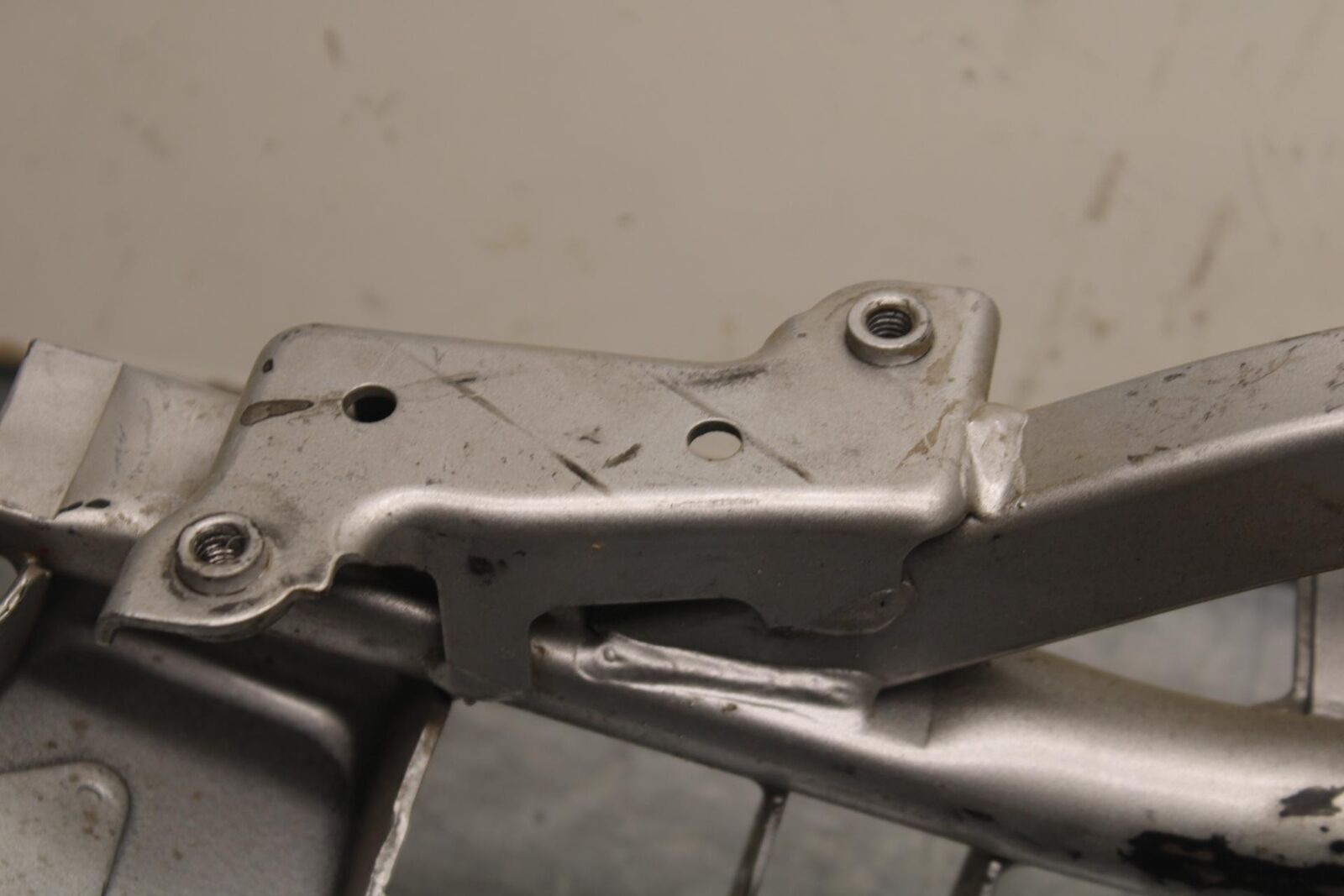 2003 Suzuki SV1000S REAR BACK TAIL SUBFRAME SUB FRAME BB85