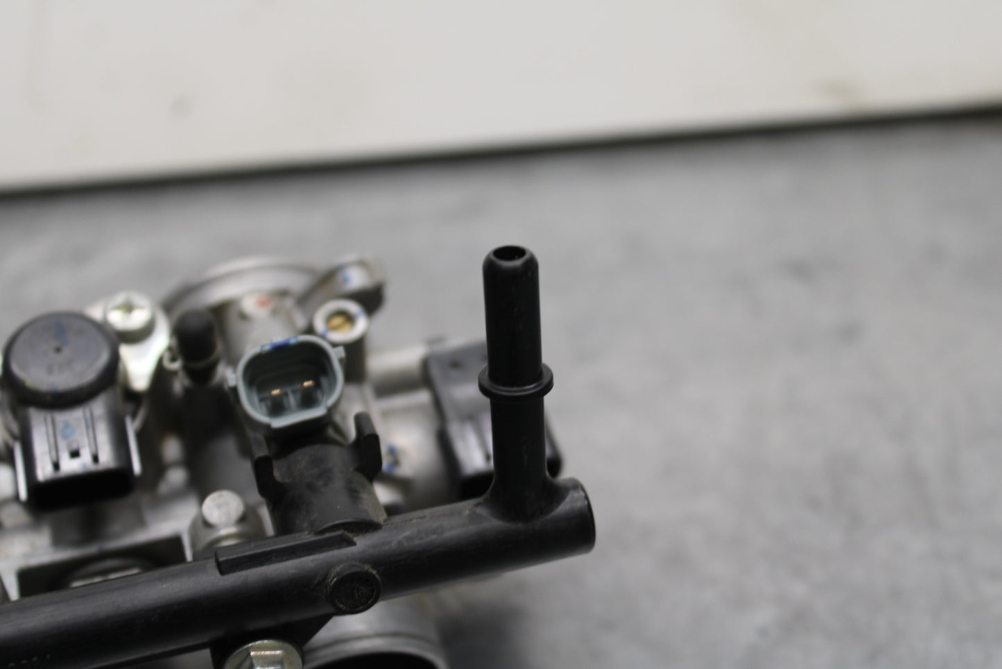 19-21 YAMAHA YZF R3 MAIN FUEL INJECTORS / THROTTLE BODIES BB121