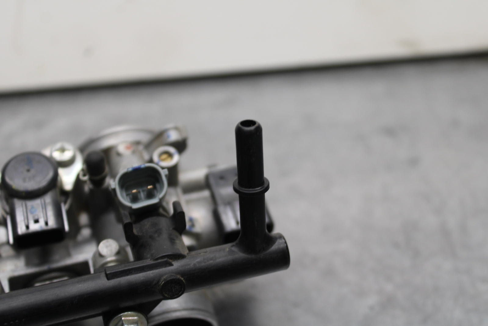 19-21 YAMAHA YZF R3 MAIN FUEL INJECTORS / THROTTLE BODIES BB121