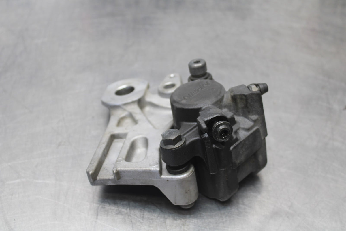 15-17 YAMAHA FJ09 REAR BACK BRAKE CALIPER W MOUNT BRACKET BB906
