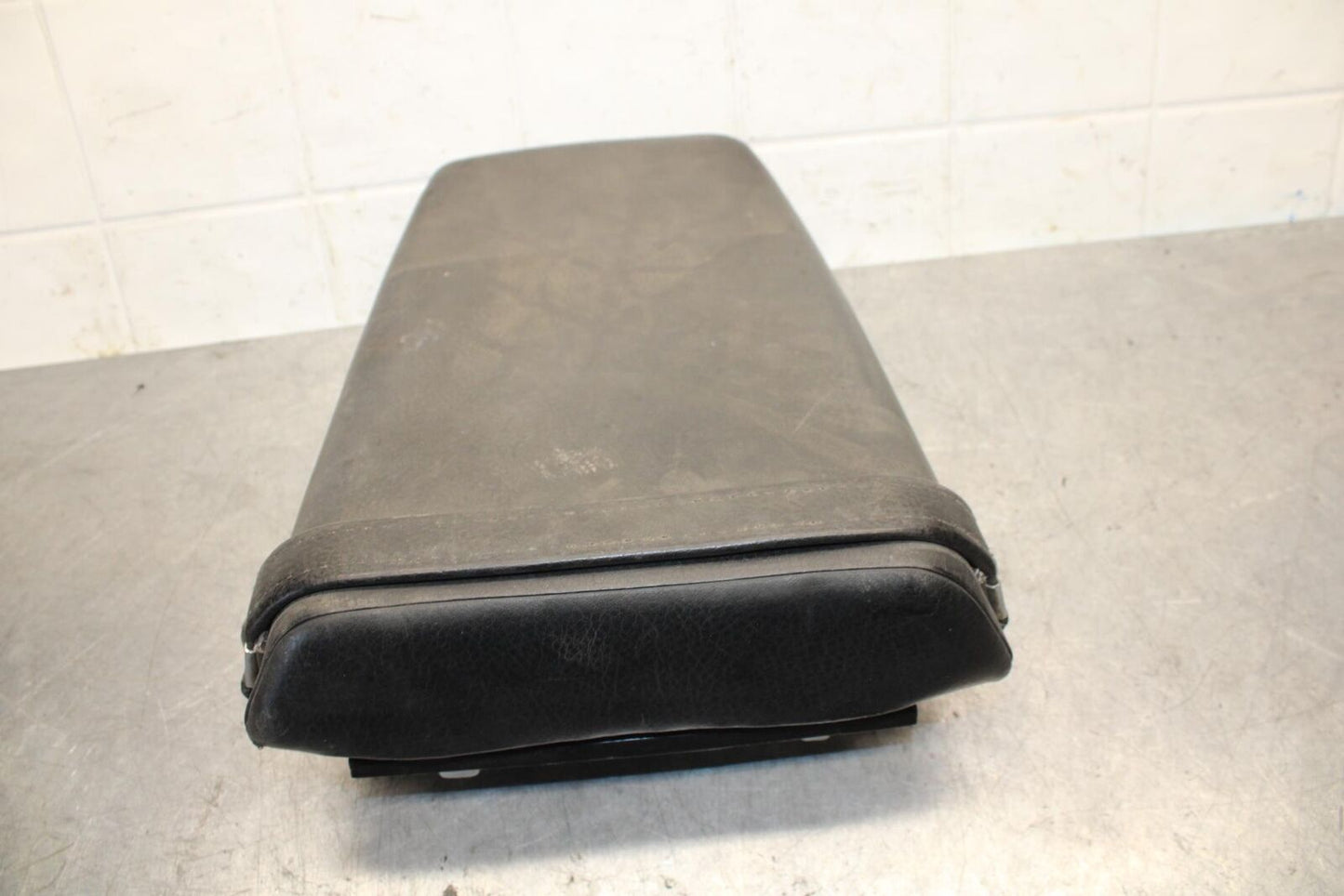 89-90 YAMAHA FZR600 REAR BACK PASSENGER TANDEM SEAT PAD SADDLE PILLION BB76