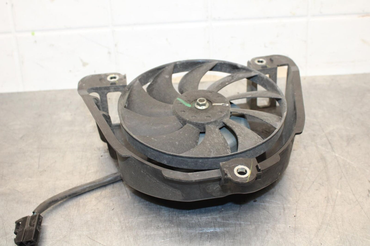 19-21 YAMAHA YZF R3 ENGINE RADIATOR COOLING FAN BB588