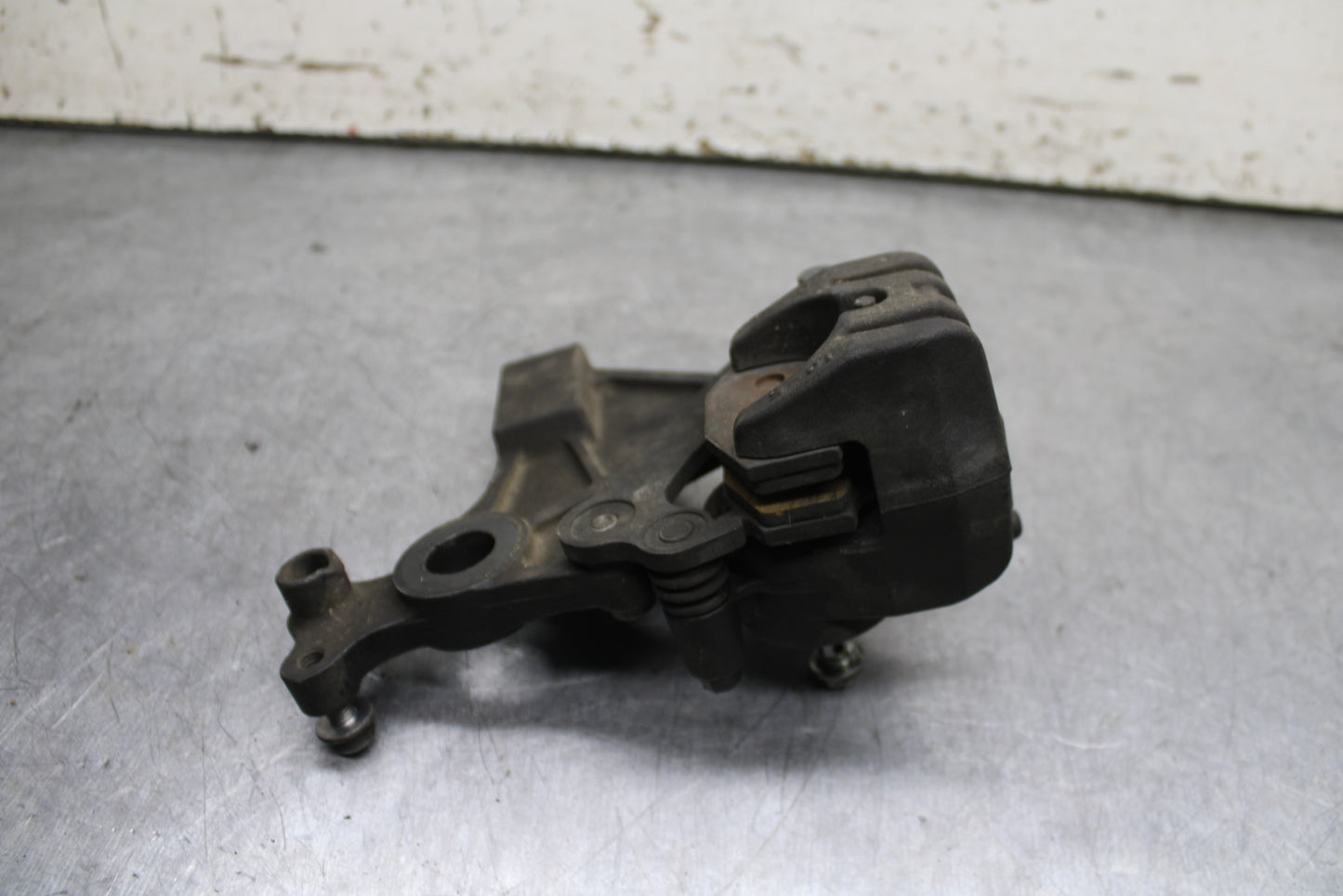 14-15 KAWASAKI NINJA 650 EX650F ABS REAR BRAKE CALIPER W MOUNT BRACKET BB741