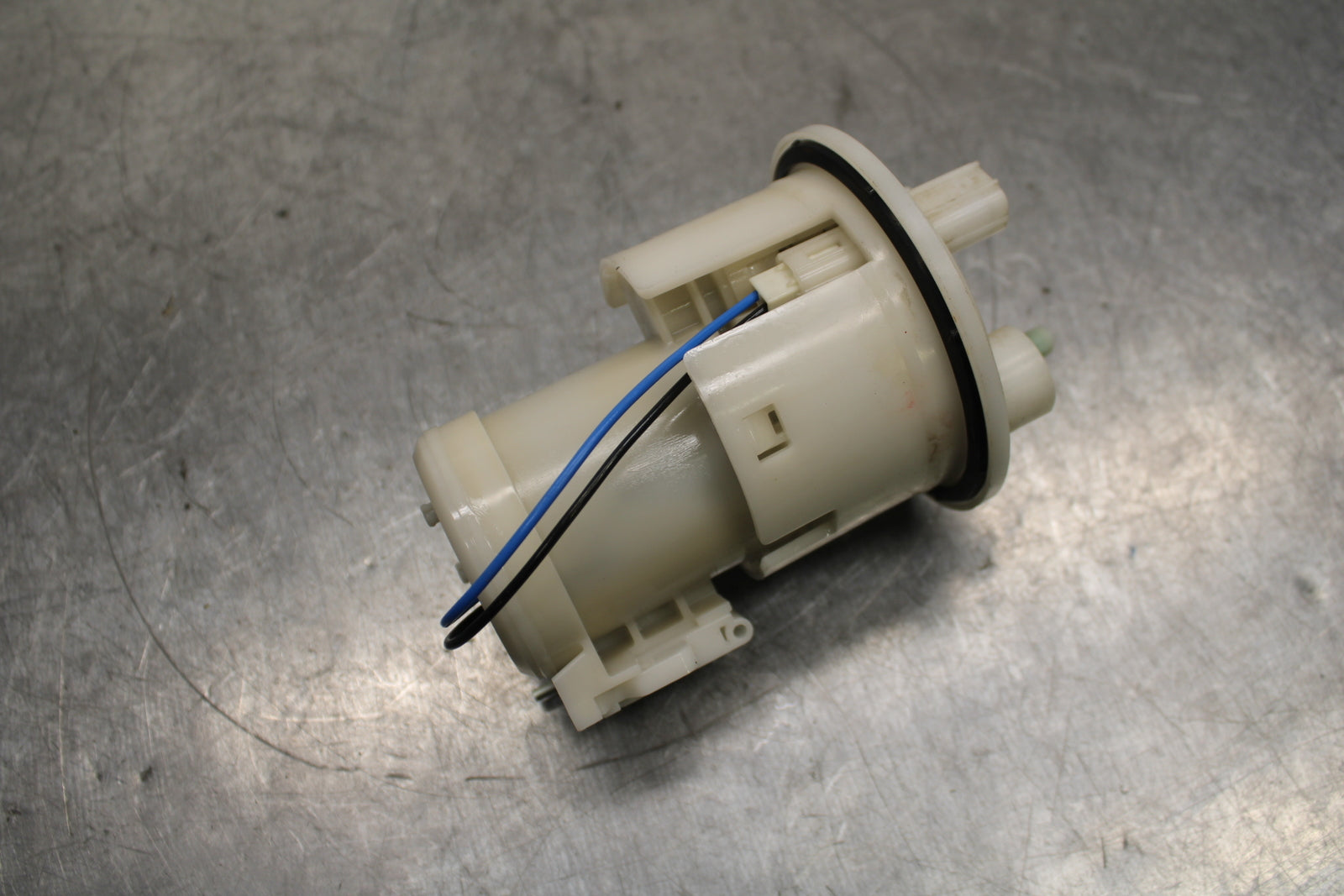 06-07 YAMAHA YZF R6 FUEL PUMP GAS PETROL SENDER UNIT BB742