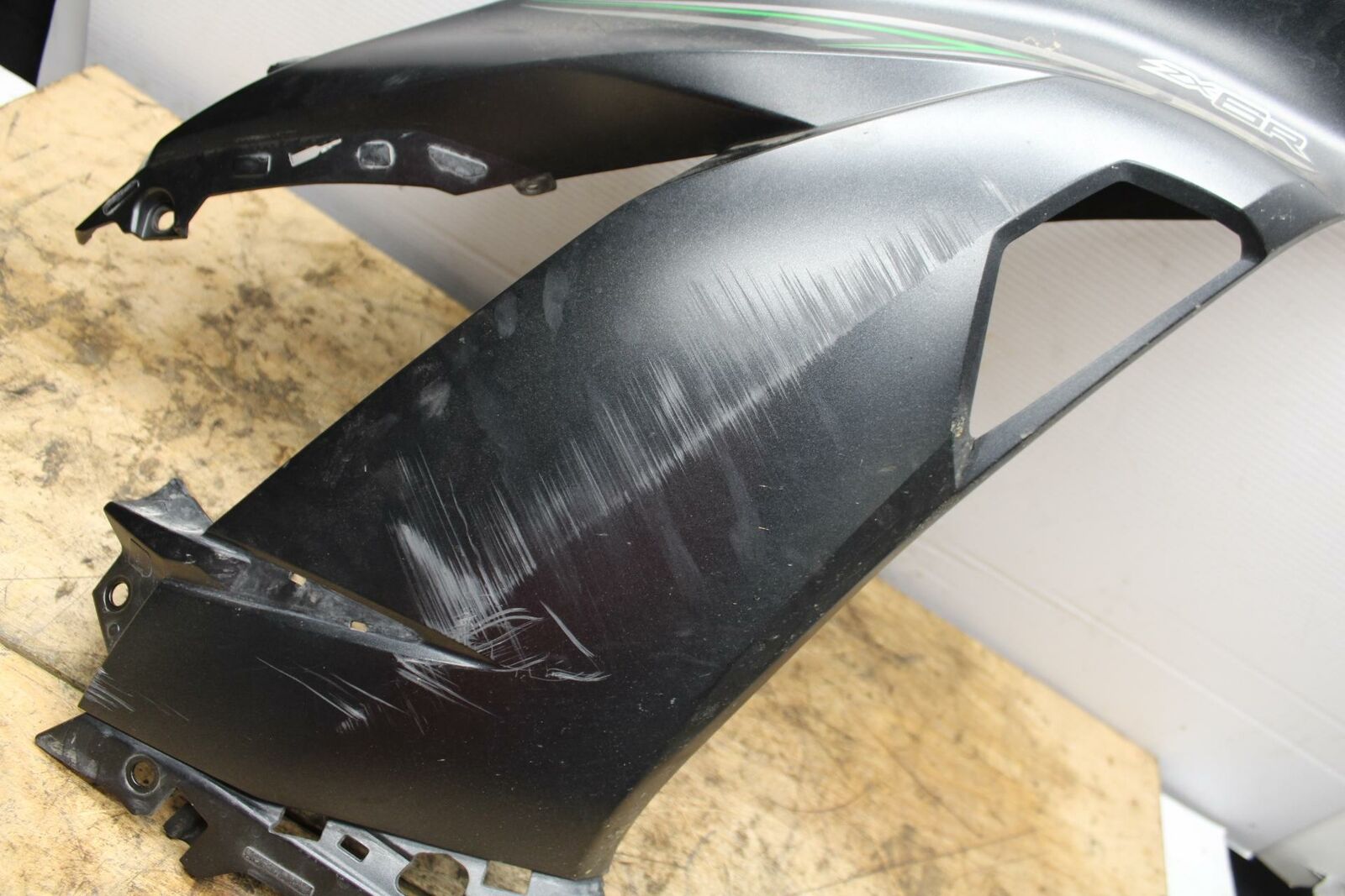 13-18 KAWASAKI NINJA ZX6R RIGHT FRONT UPPER NOSE FAIRING COWL SHROUD BB349