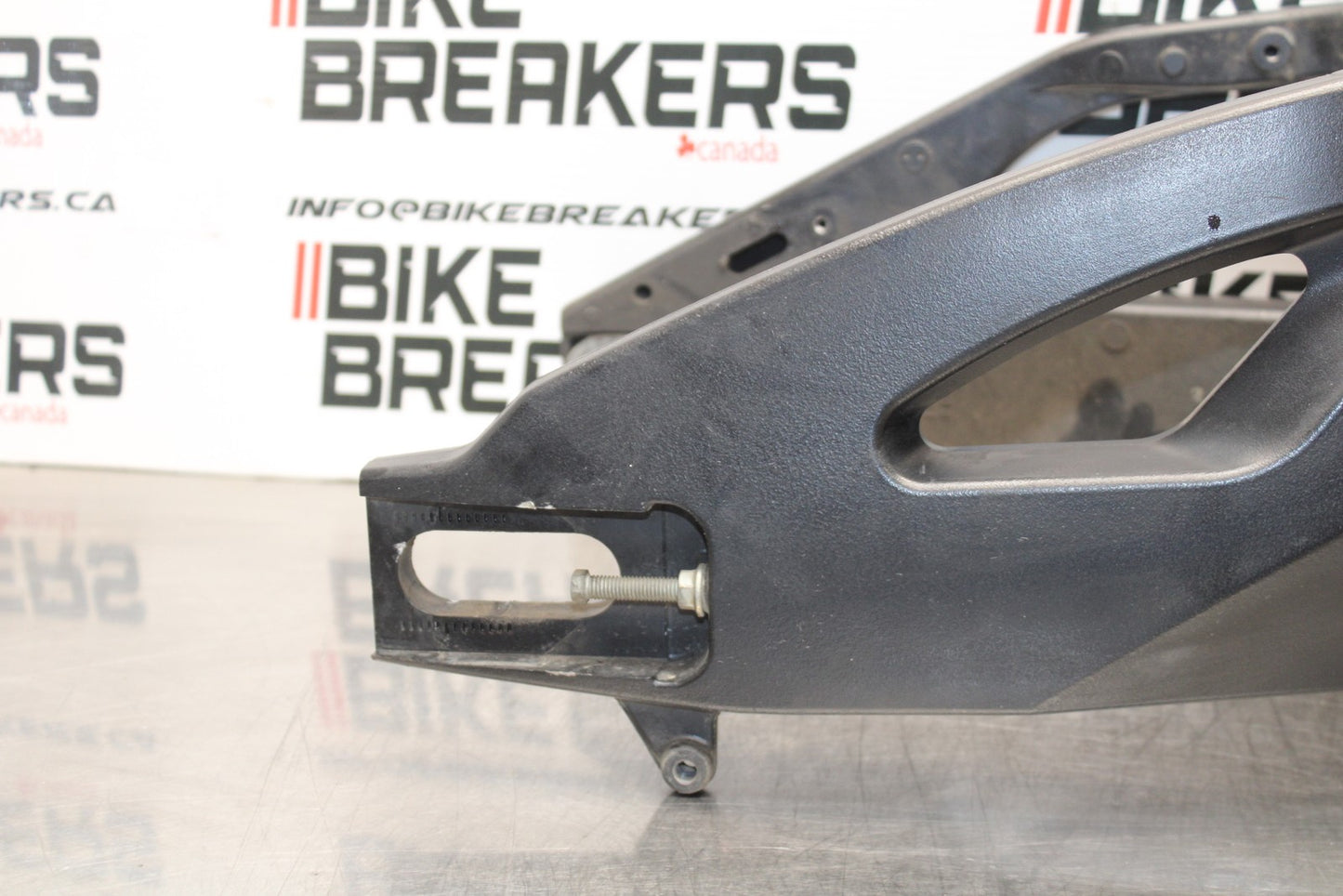 07 SUZUKI GSXR1000 REAR SWINGARM BACK SUSPENSION SWING ARM BB770
