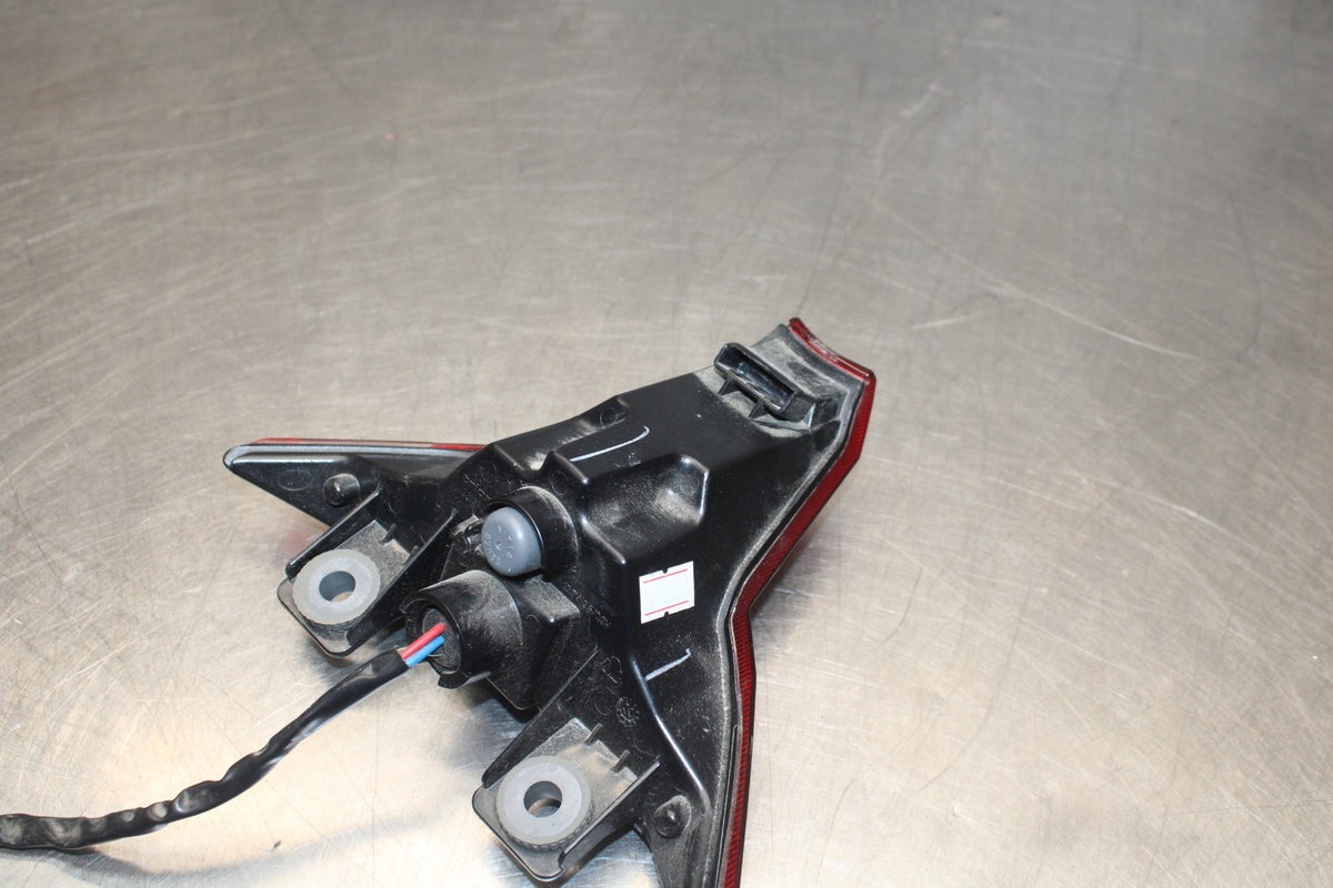 18-26 KAWASAKI Z400 REAR TAIL TAILLIGHT BACK BRAKE LIGHT BB852