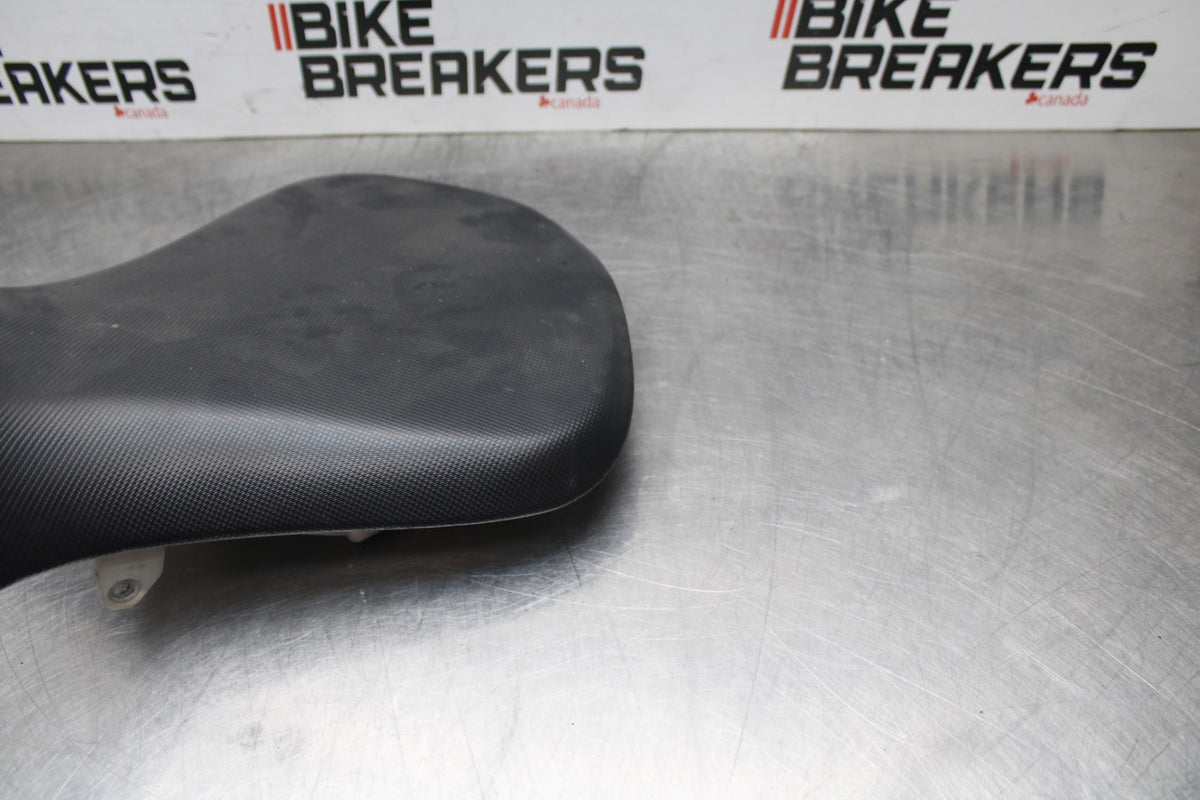 07-08 KAWASAKI NINJA ZX6R FRONT DRIVERS SEAT PAD SADDLE  BB855