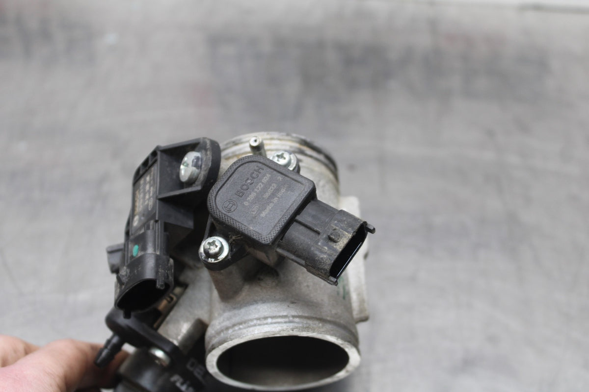13-16 KTM 390 DUKE MAIN FUEL INJECTORS / THROTTLE BODIES BB815