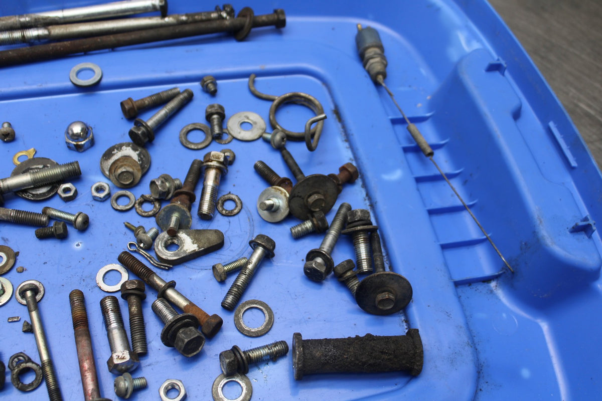 78-79 SUZUKI GS1000 MOUNTING BOLTS HARDWARE MOTOR SCREWS BB787