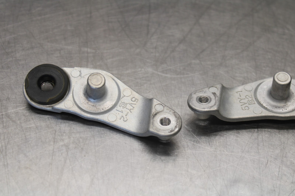 08-16 YAMAHA YZF R6 FRONT GAS TANK BRACKET MOUNT BB929