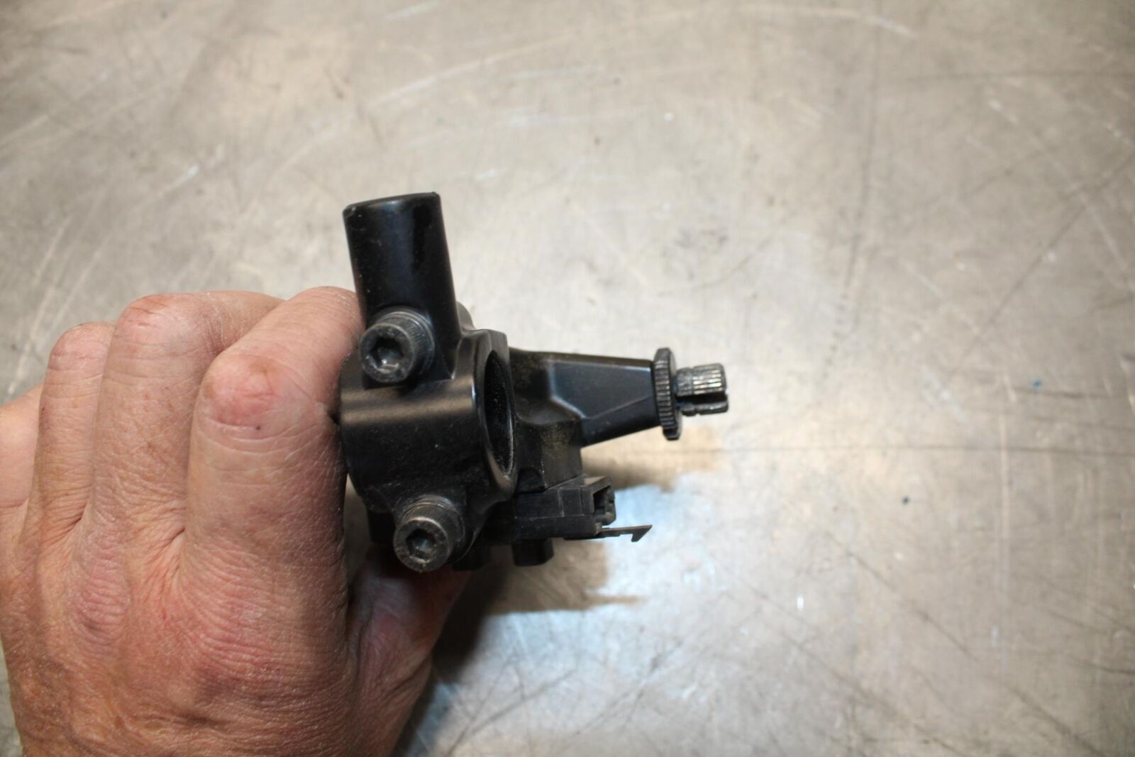 18 KAWASAKI Z 400 CLUTCH PERCH MOUNT WITH LEVER  BB469