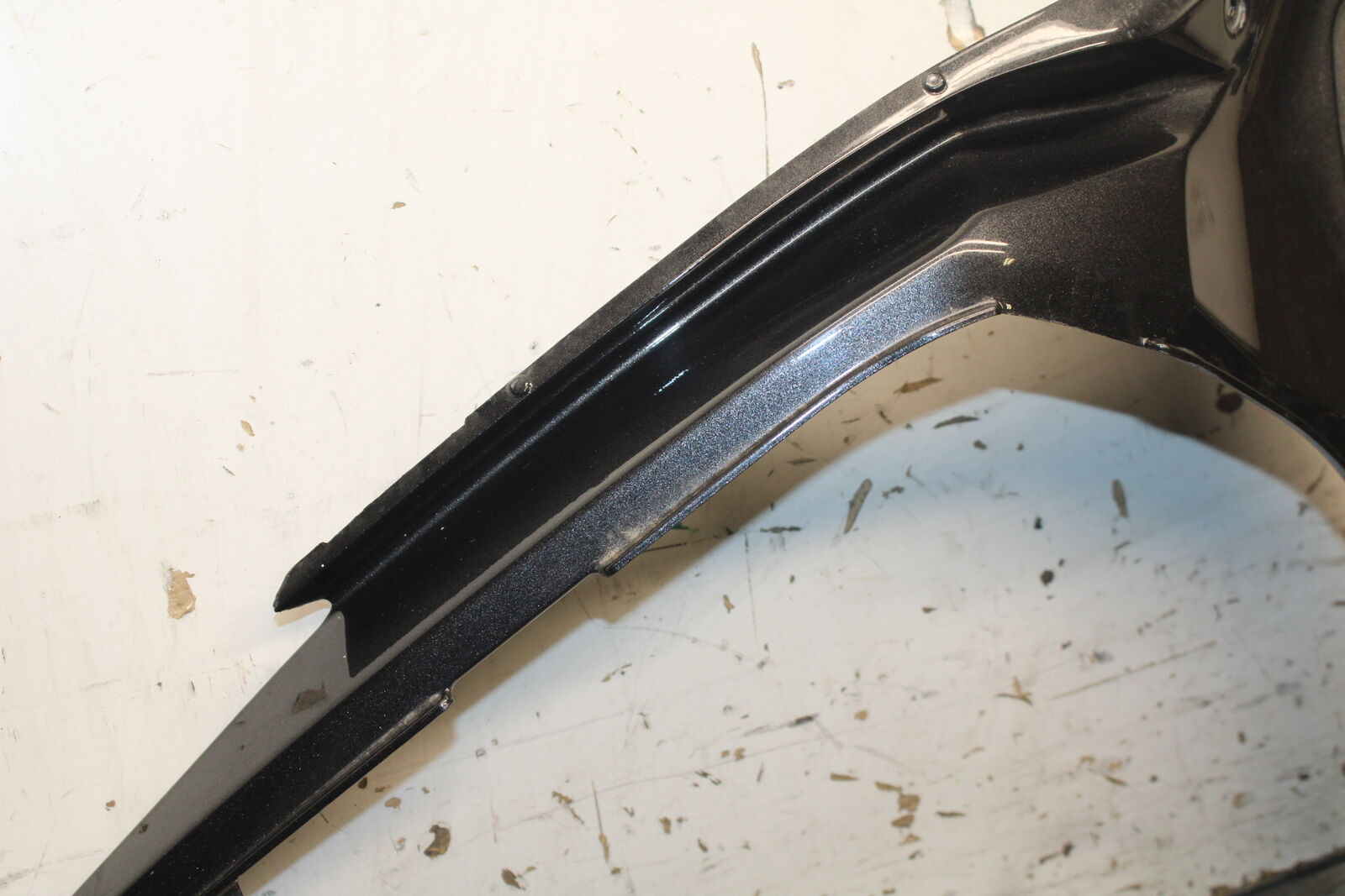 18-23 KAWASAKI NINJA 400 EX400 ABS CENTER REAR BACK TAIL FAIRING COWL BB747