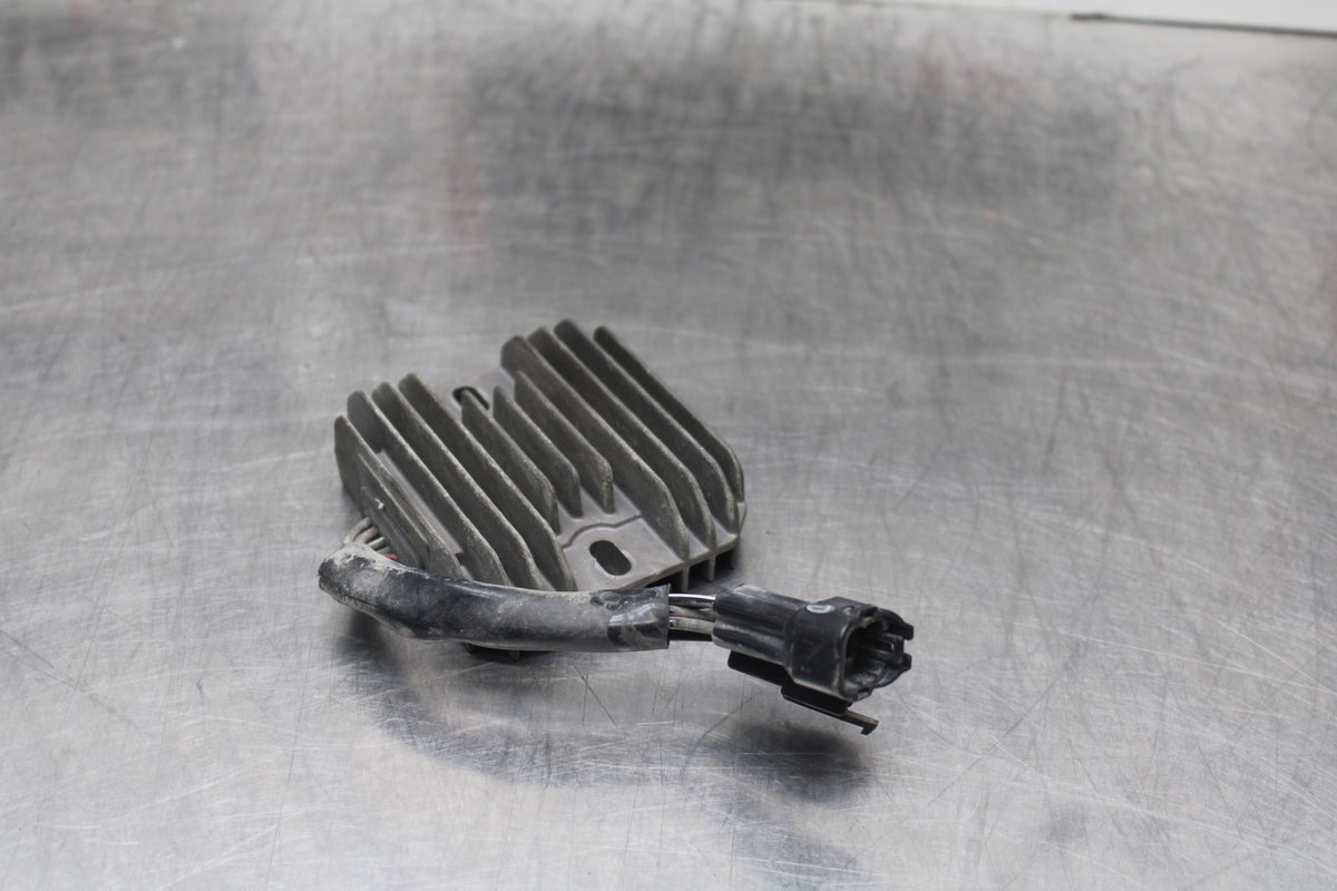 06 SUZUKI SV650S RECTIFIER VOLTAGE REGULATOR BB783