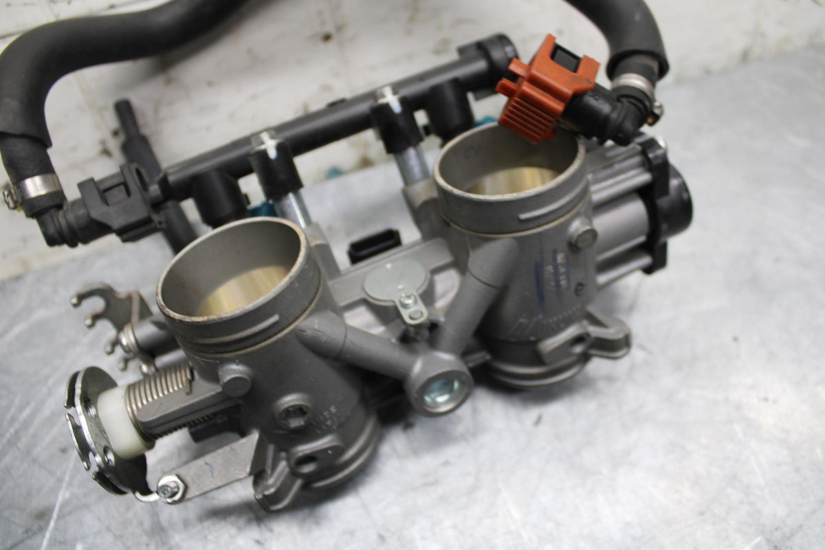 16-22 YAMAHA XSR 700 MAIN FUEL INJECTORS / THROTTLE BODIES BB475