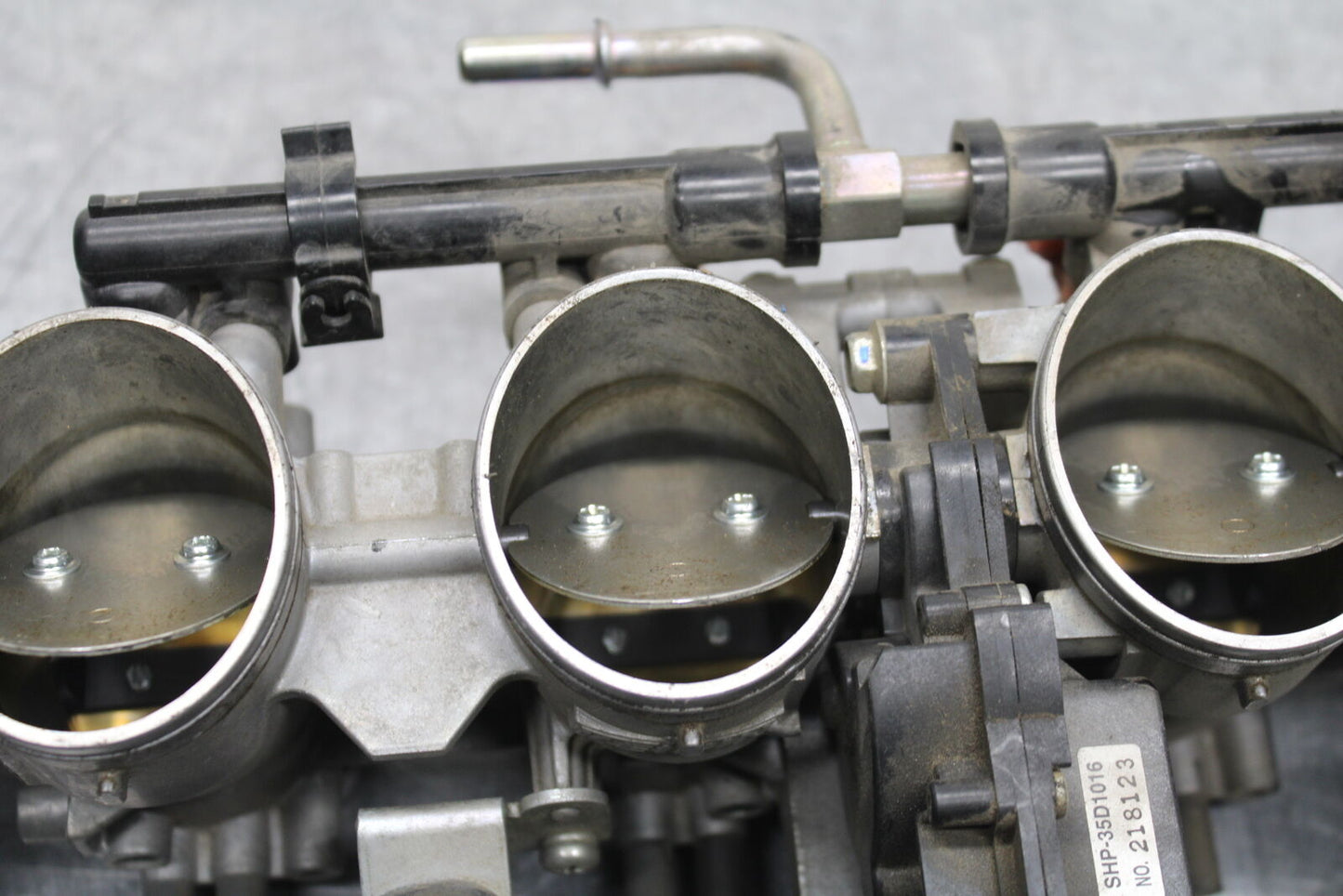 12-13 KAWASAKI Z1000 MAIN FUEL INJECTORS / THROTTLE BODIES BB743