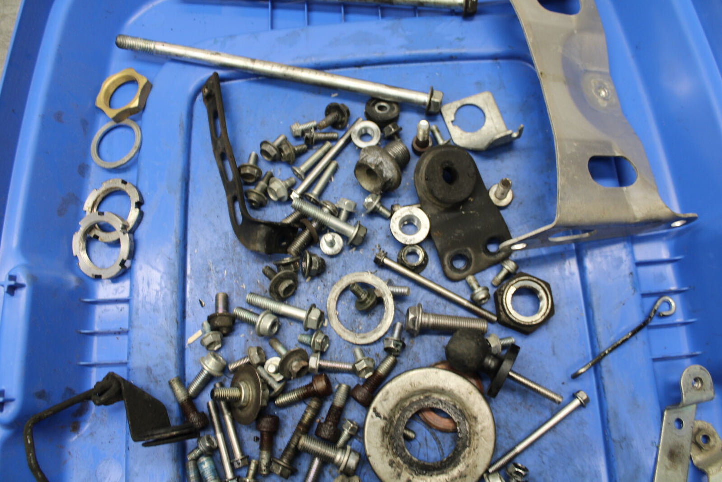 06-07 SUZUKI GSXR 600 MOUNTING BOLTS HARDWARE MOTOR SCREWS BB737