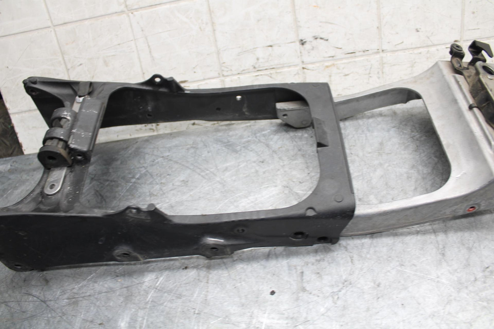 2009 Kawasaki Ninja ZX6R ZX600R REAR SUBFRAME BACK SUB FRAME 32160-0399 BB538